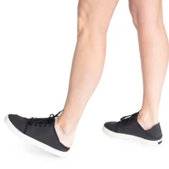 Olukai pehuea Li convertible sneakers dark gray size 6 - Picture 1 of 9